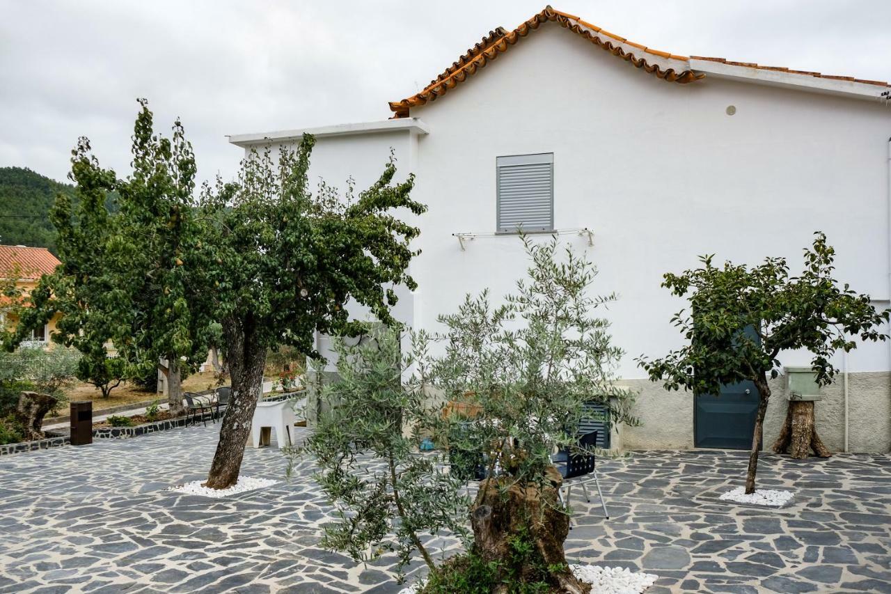 Casa Do Ferreiro II Hotel กอยส์ ภายนอก รูปภาพ